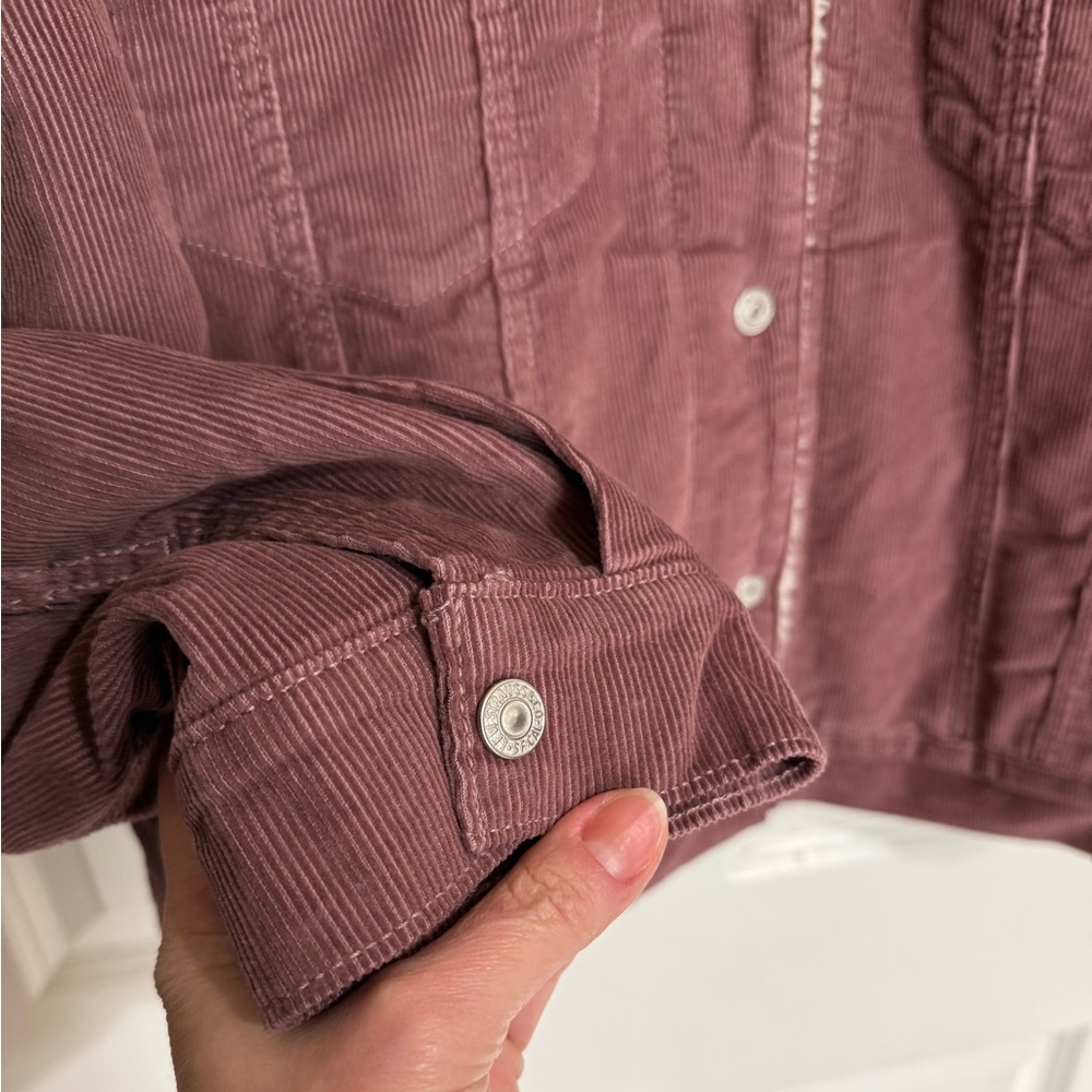 NWT Levi’s Faux Shearling 90’s Trucker Jacket – Rose Taupe – XL - Picture 8 of 15